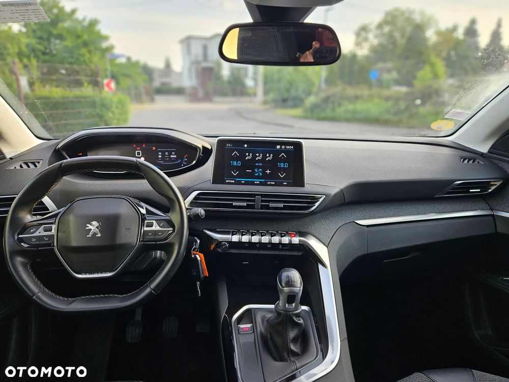 Peugeot 5008 1.5 BlueHDi Allure Pack S&S - 18