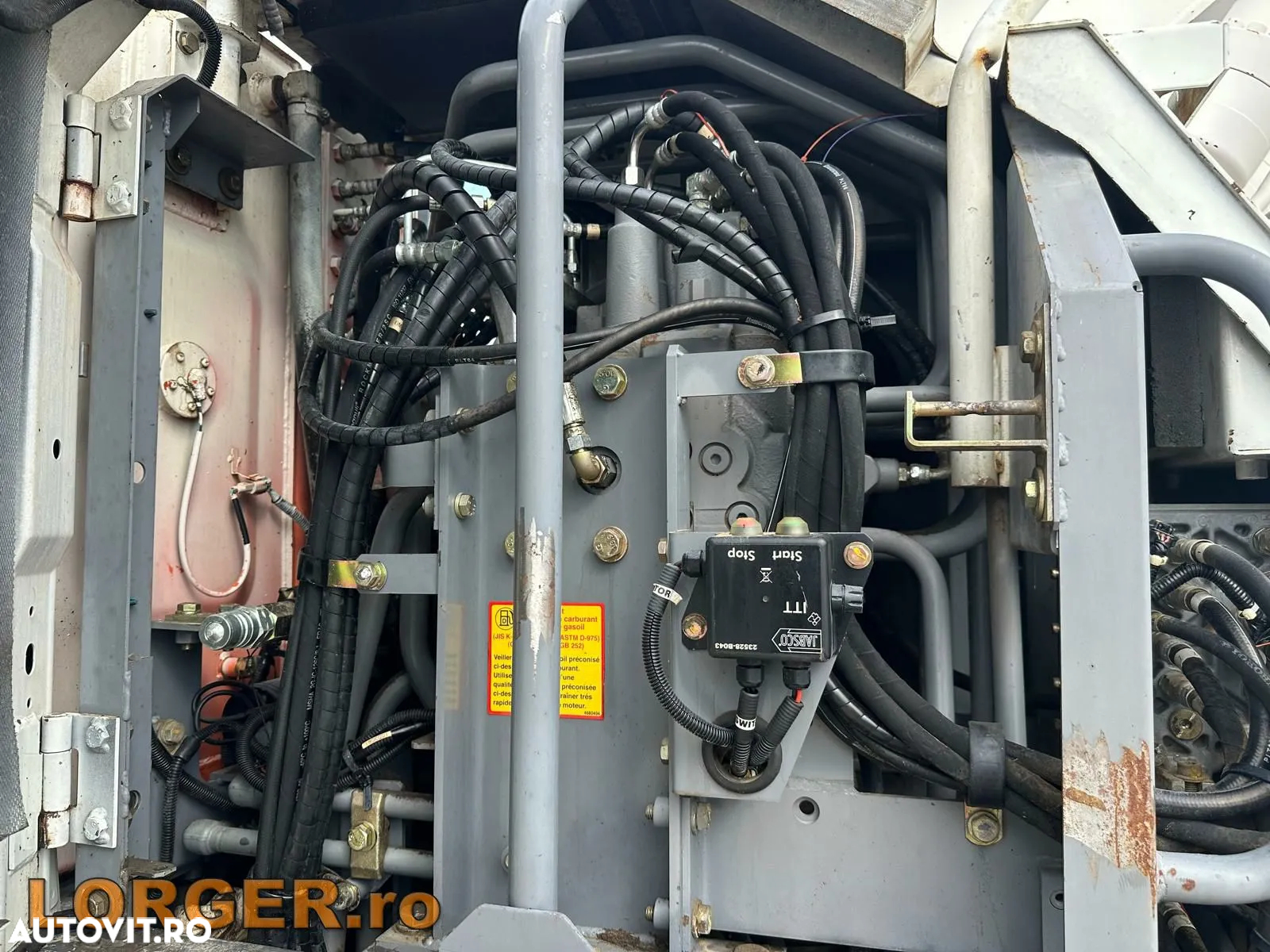 Hitachi ZX 140W-3 - 10