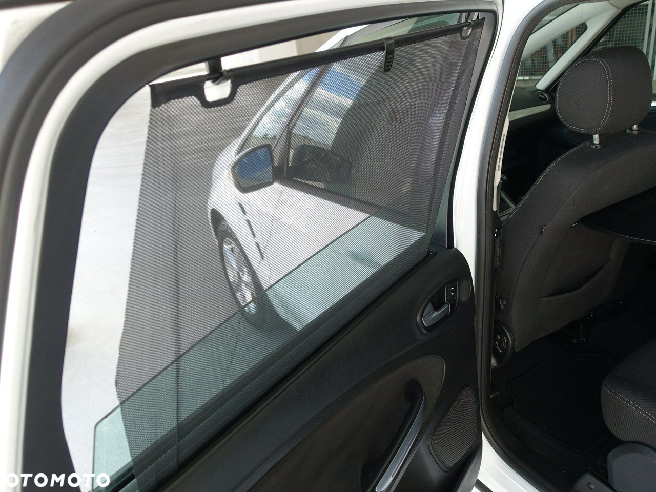 Ford S-Max - 17