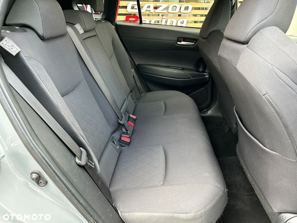Toyota Corolla Cross - 12