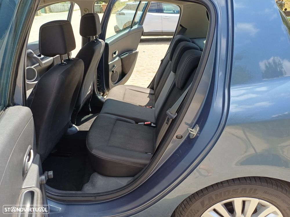 Renault Clio 1.2 16V Dynamique S - 15