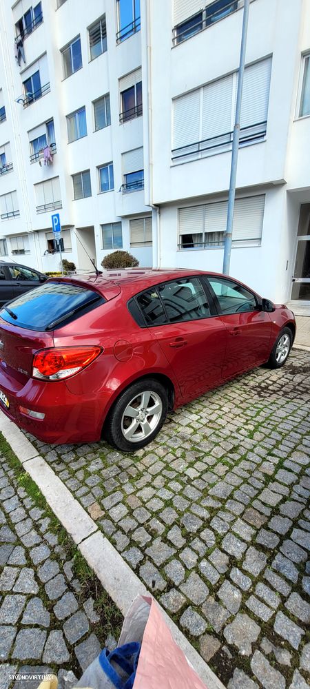 Chevrolet Cruze 1.6 LT - 1