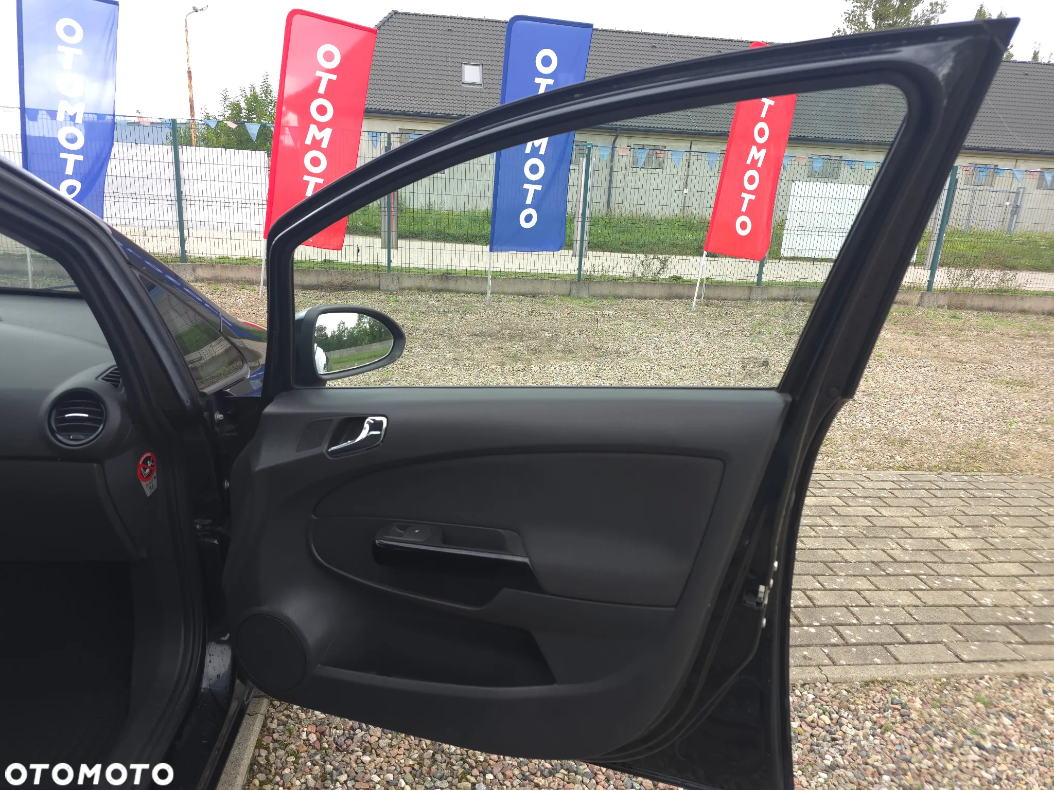 Opel Corsa 1.2 16V Enjoy - 13
