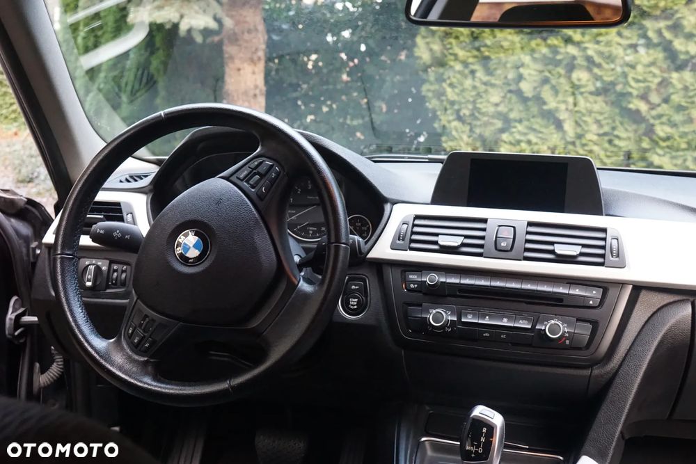 BMW Seria 3 - 30