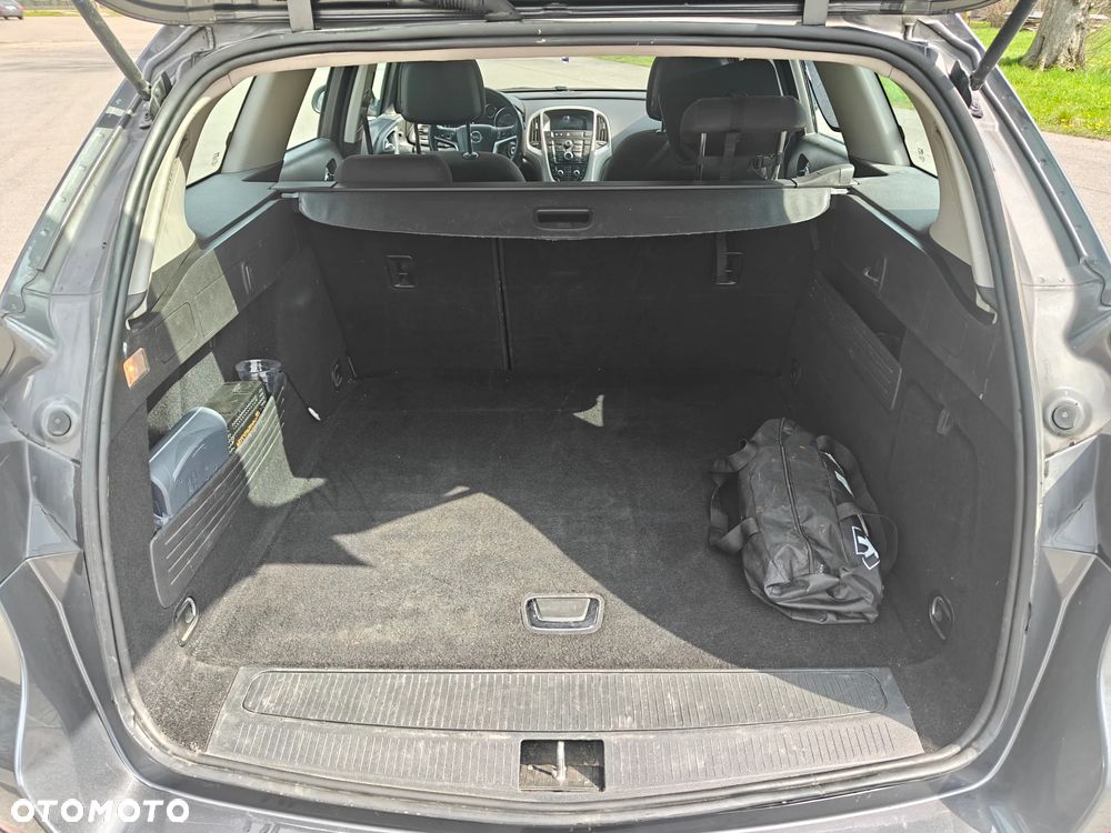 Opel Astra 1.4 T Essentia - 8
