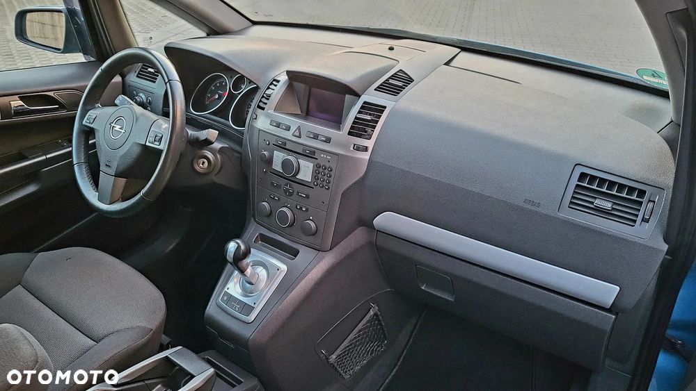 Opel Zafira 1.8 Easytronic Family Plus - 11
