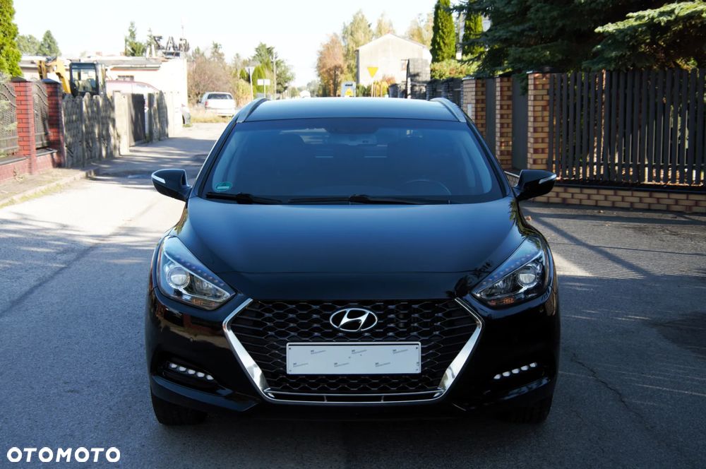 Hyundai i40 Kombi blue 1.6 CRDi DCT Space Plus - 26