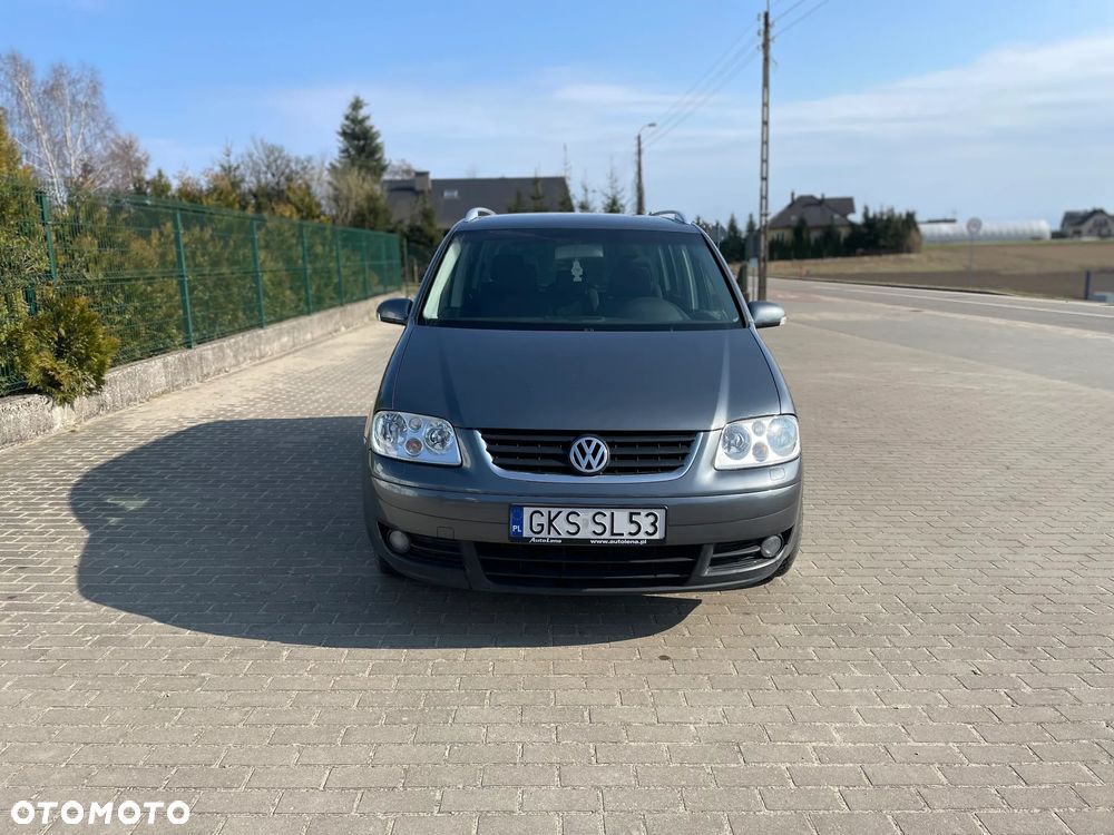 Volkswagen Touran 1.6 FSI - 7