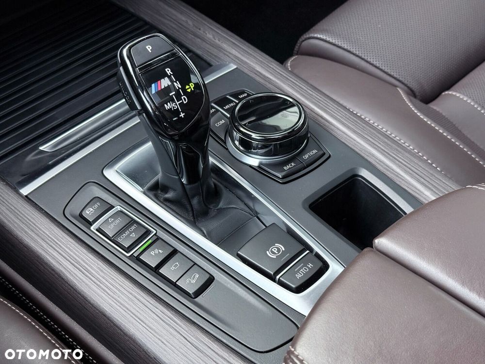 BMW X5 M M50d - 24