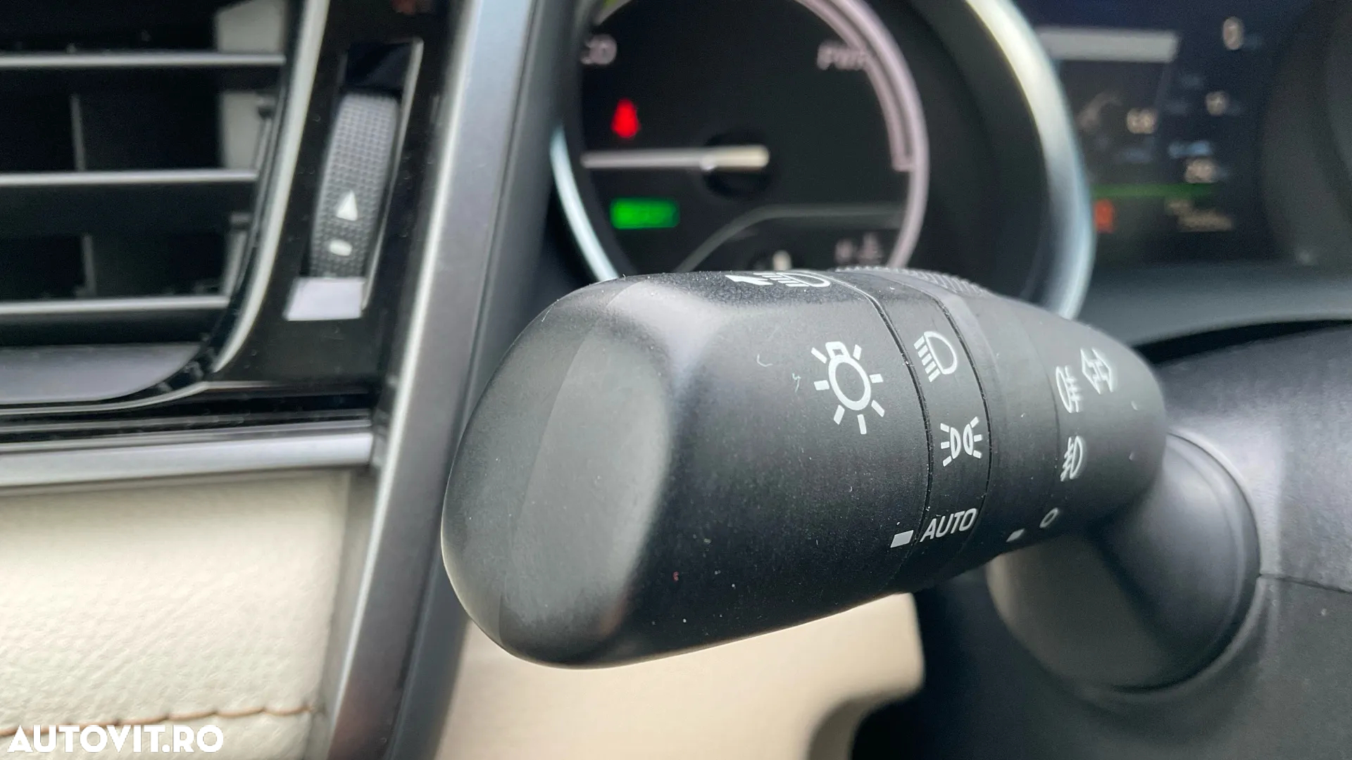Toyota Camry 2.5 Hybrid Dynamic - 35