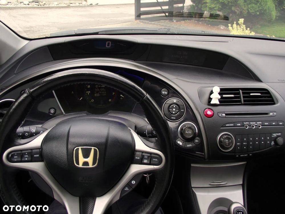 Honda Civic 1.8 Executive - 28