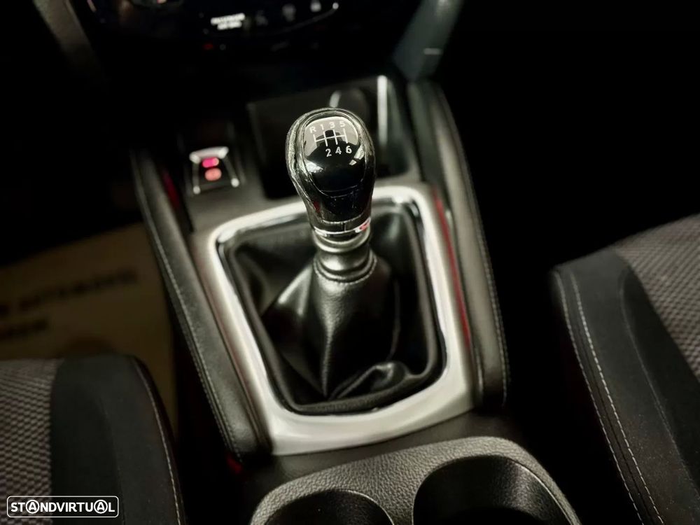 Nissan Qashqai 1.5 dCi Acenta Connect - 26