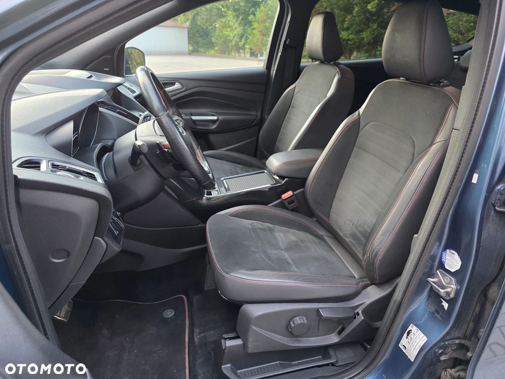 Ford Kuga 2.0 TDCi 4x4 ST-Line - 15