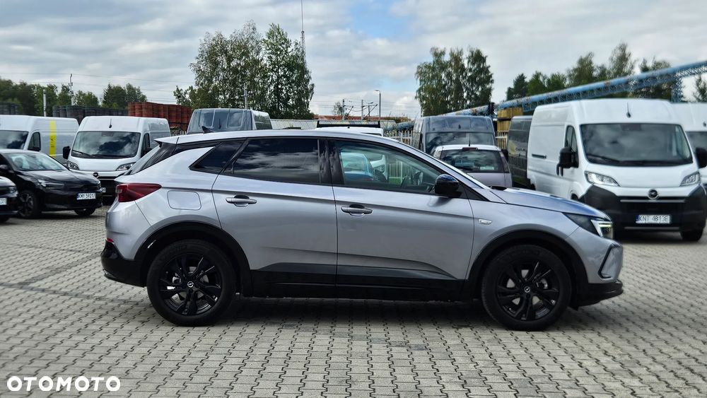 Opel Grandland 1.2 T GS S&S - 25
