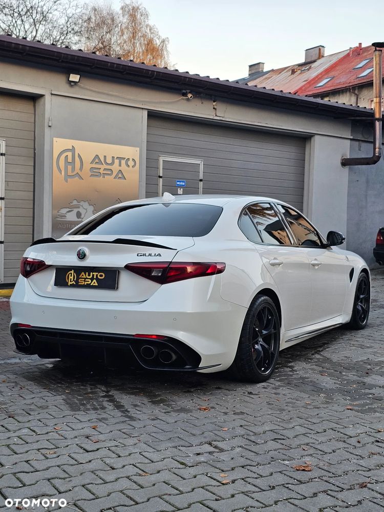 Alfa Romeo Giulia - 1