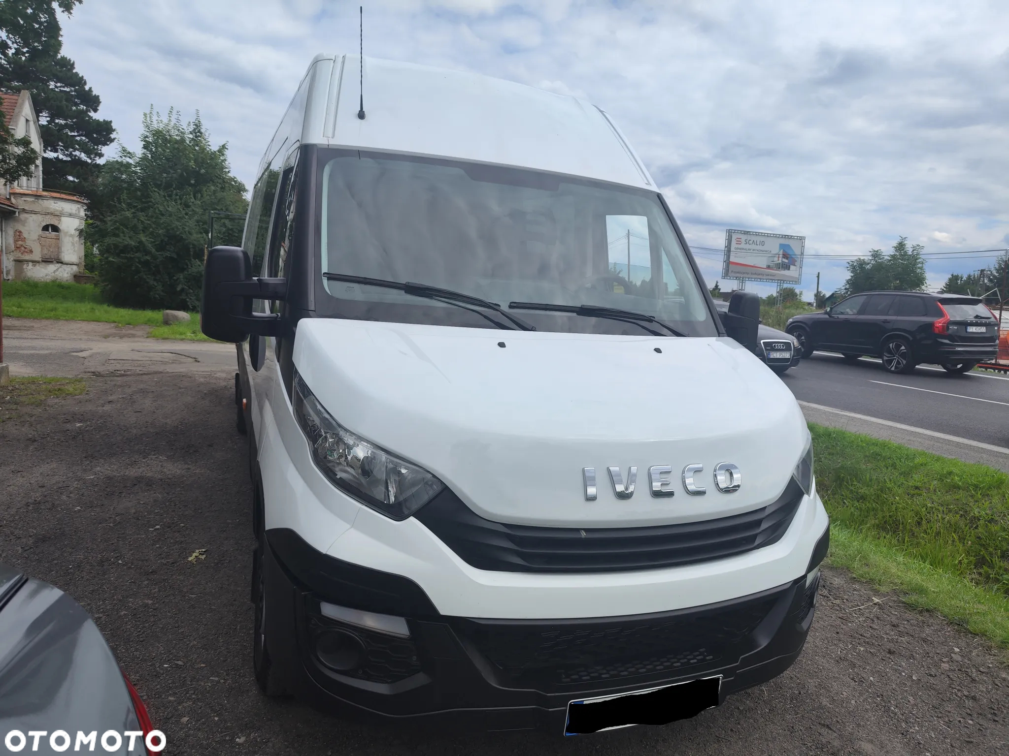 Iveco Daily 35S14 maxi brygadówka 7 osób - 2
