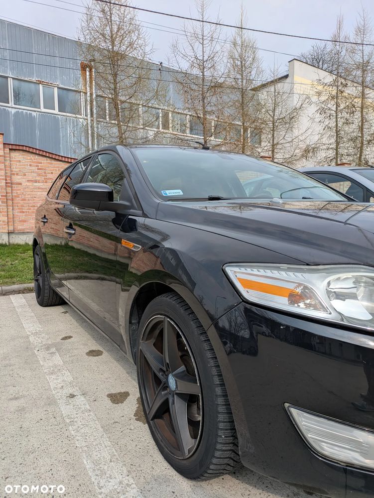 Ford Mondeo 2.0 Ghia X100 / X - 2