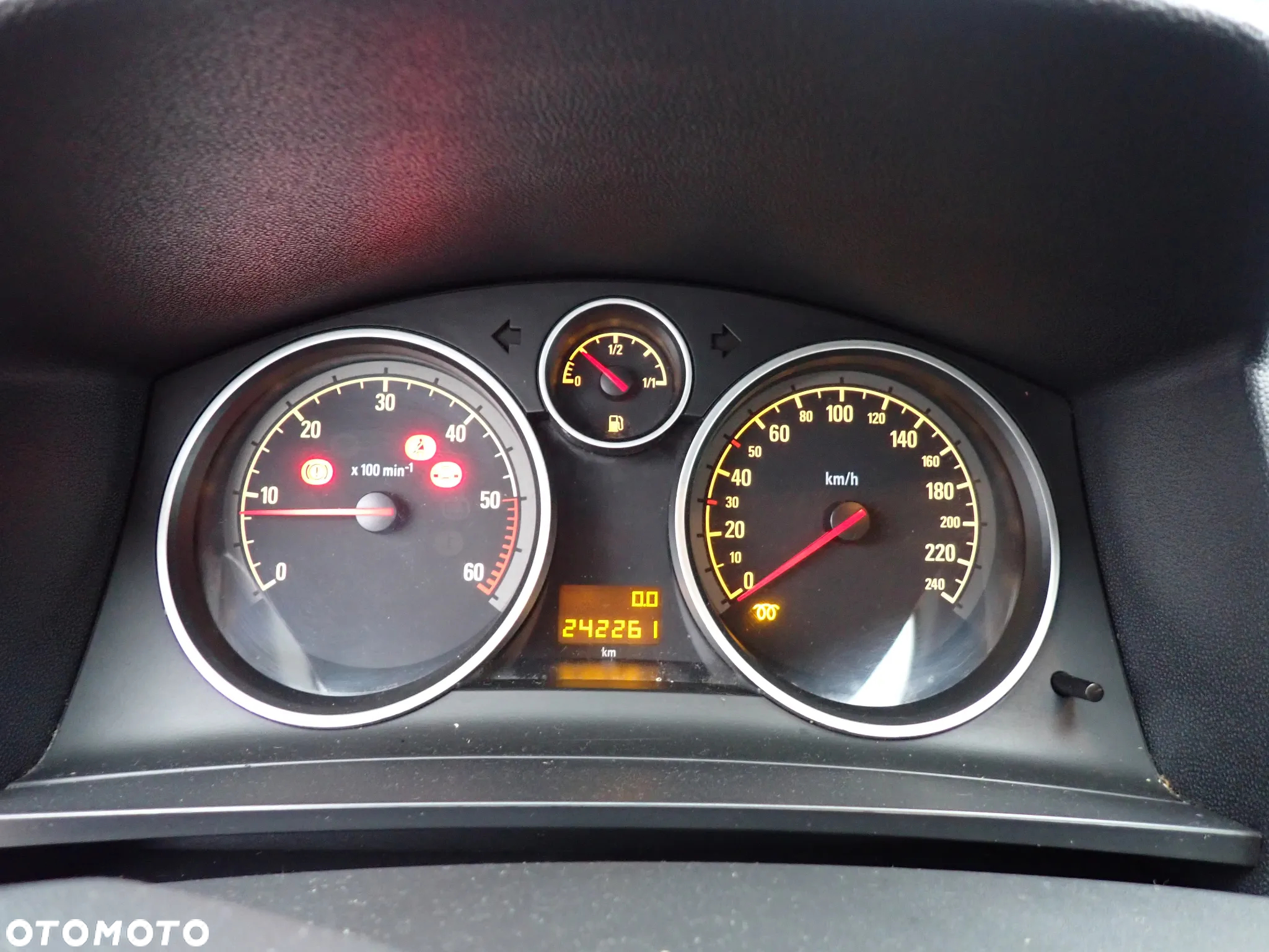 CZĘŚCI -Opel Zafira B II 1,9CDTI Z19DTH 150KM 6B M32 LAKIER 20R 2006r. INDEX - 9314 - 11
