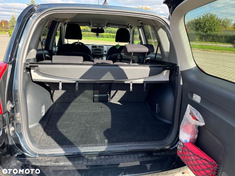 Toyota RAV4 2.0 VVT-i Luna - 2