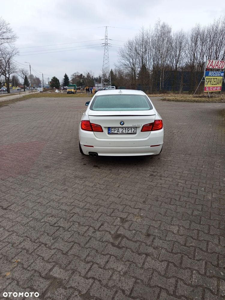 BMW Seria 5 528i - 6
