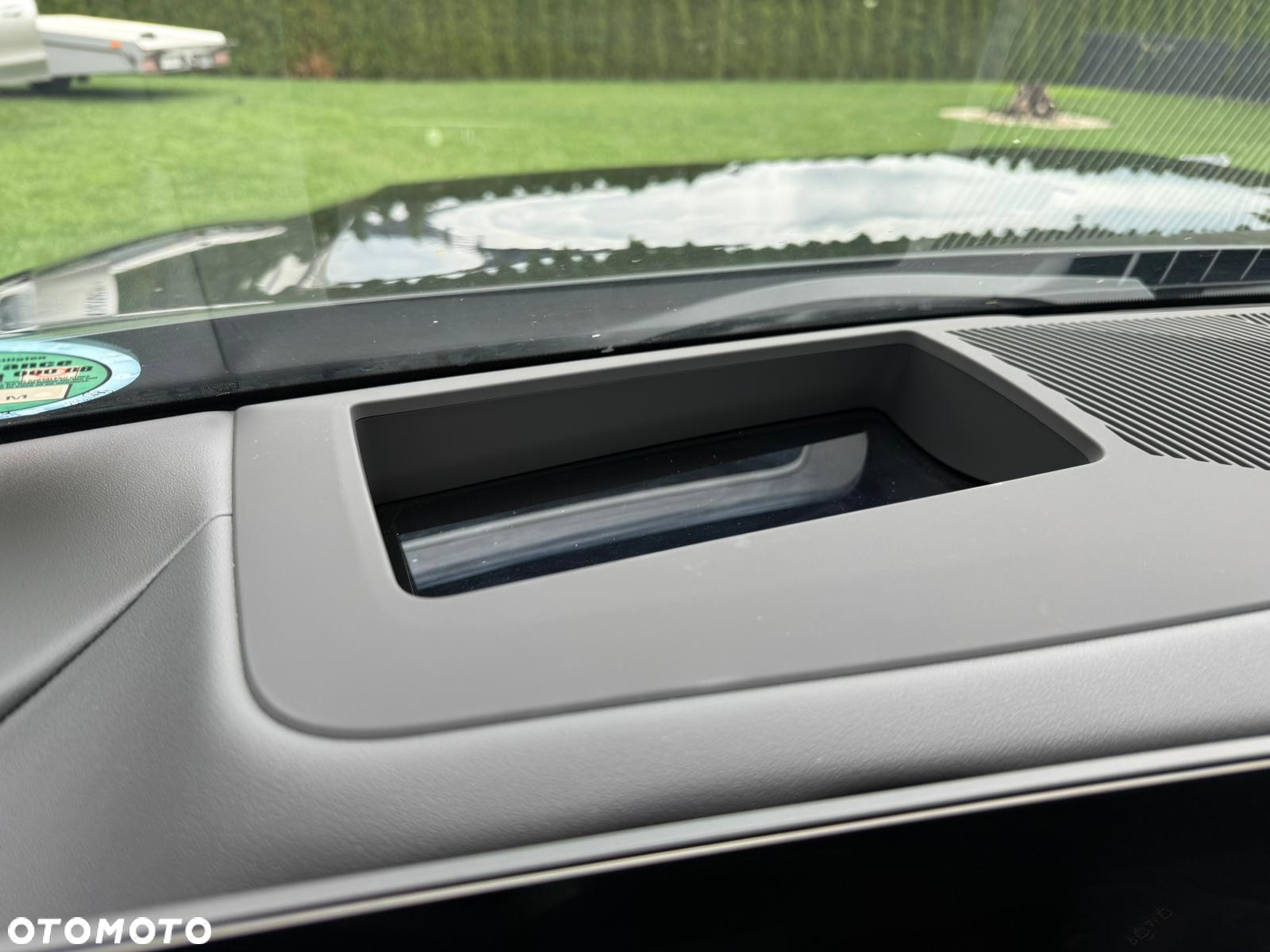 BMW Seria 5 520d xDrive Touring - 26