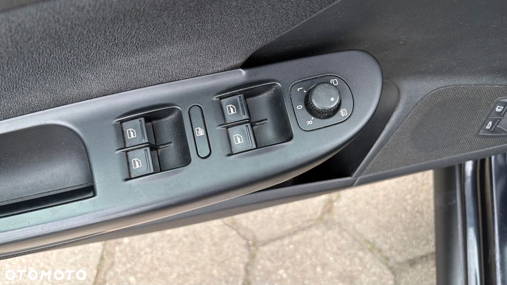 Volkswagen Passat 2.0 TDI Comfortline DSG - 26