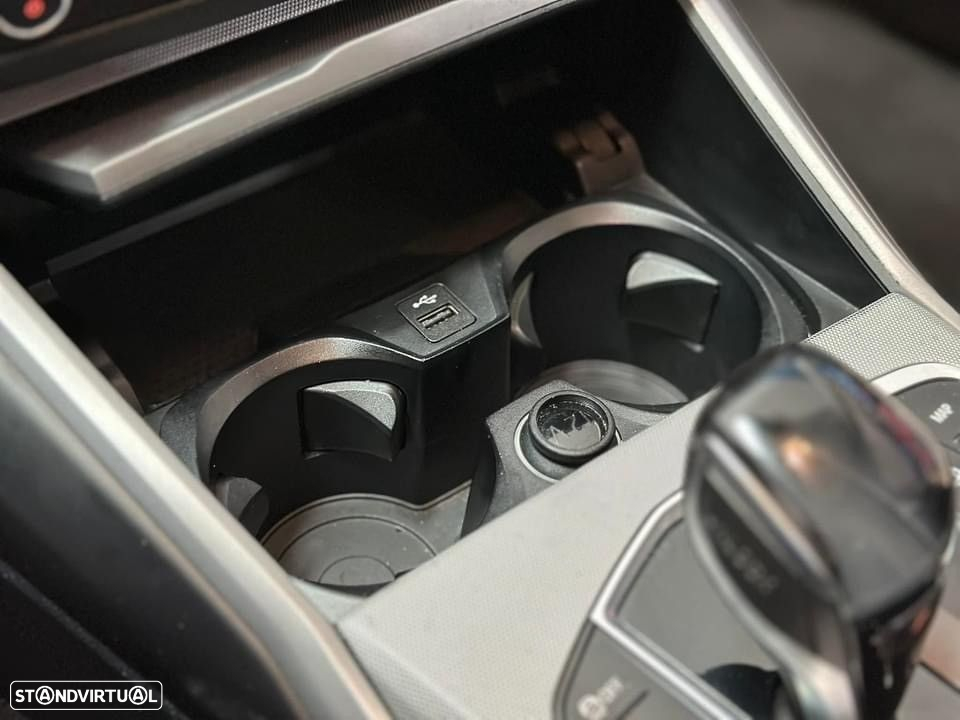 BMW 318 d Touring Pack Desportivo M Auto - 14