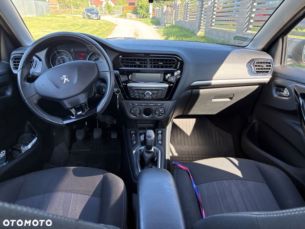Peugeot 301 1.2 VTi/Pure Tech Allure - 12