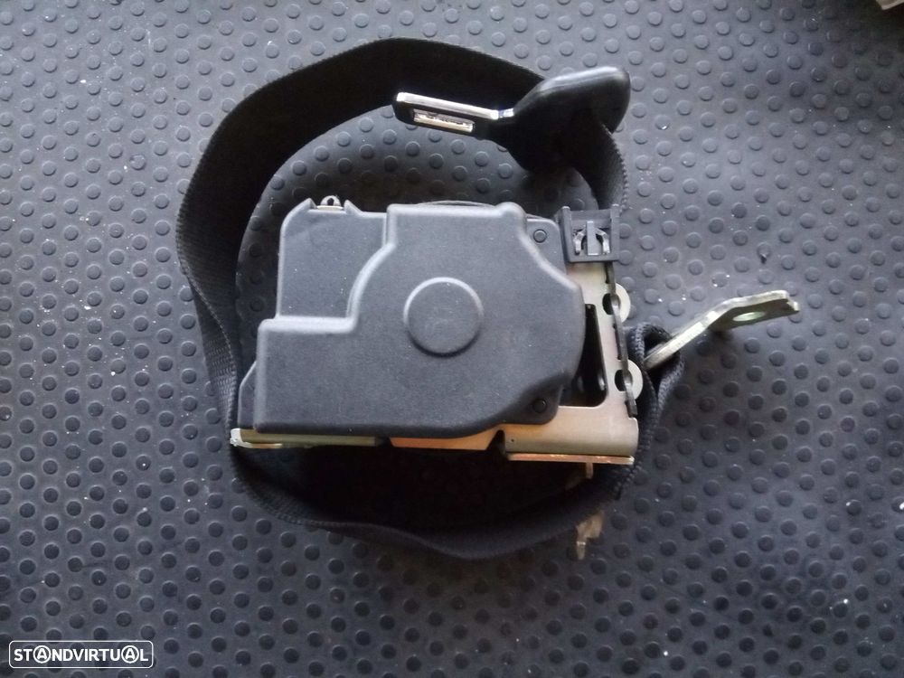 Cinto Tras Esq Bmw 3 (E46) - 1