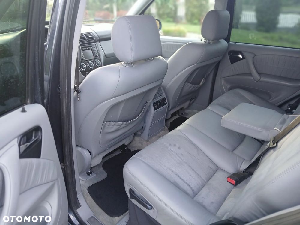 Mercedes-Benz ML - 11