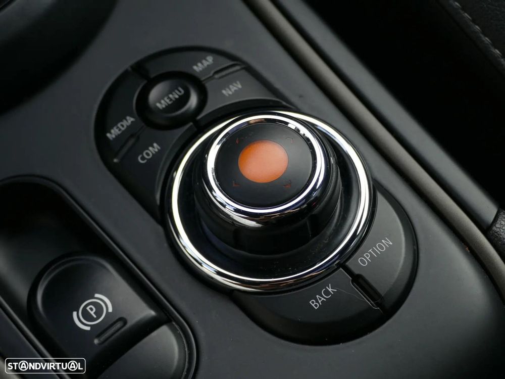 MINI Countryman Cooper SE ALL4 Auto - 27