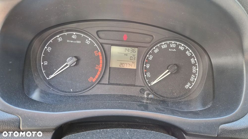 Skoda Fabia 1.4 16V Comfort - 11