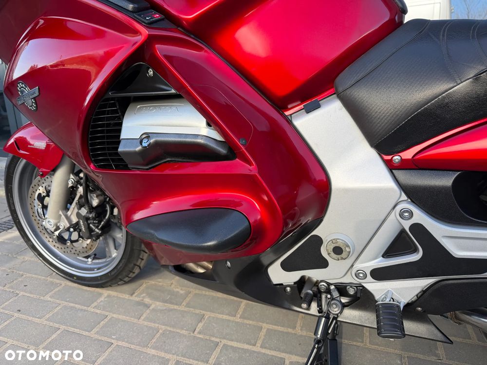 Honda ST - 16
