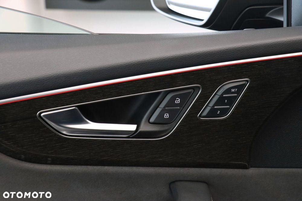 Audi Q8 - 23