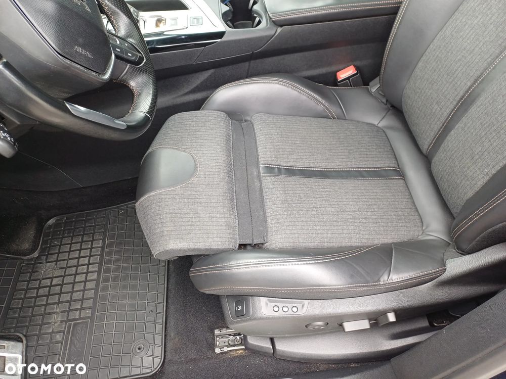 Peugeot 5008 BlueHDi 130 EAT8 GT - 37