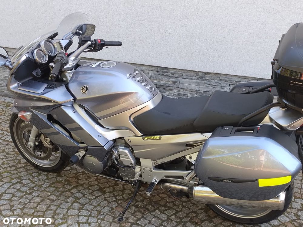 Yamaha FJR - 23