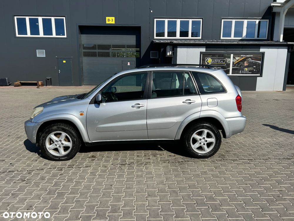 Toyota RAV4 2.0 D-4D 4x4 - 2