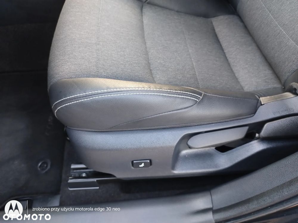 Toyota Corolla 2.0 Hybrid Style - 27