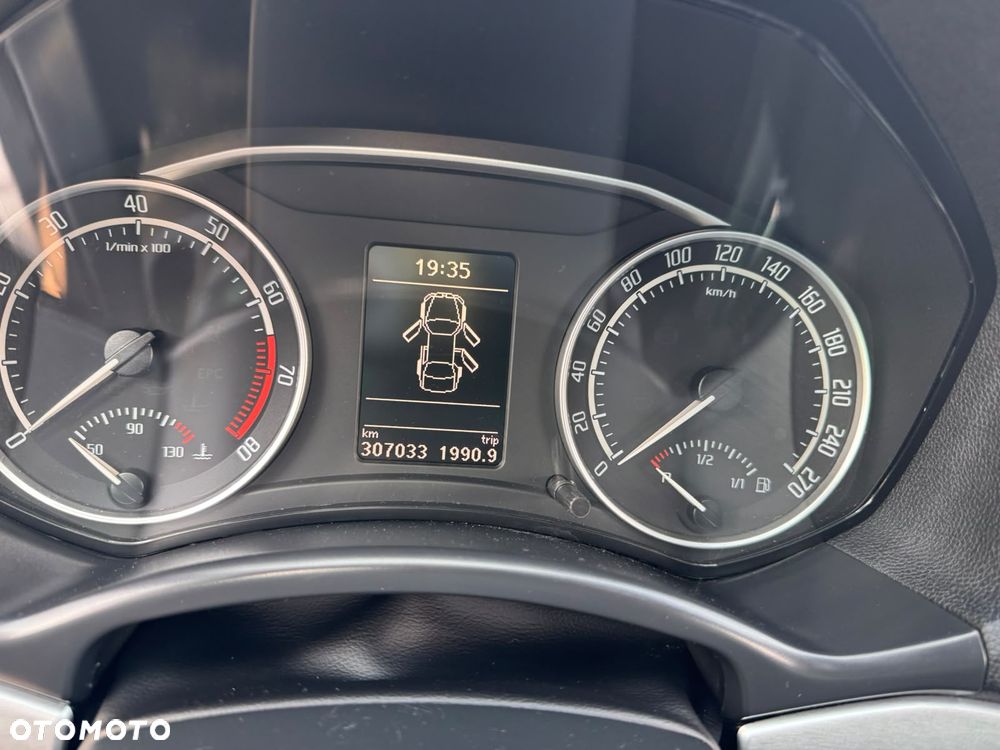 Skoda Octavia 2.0 TFSI RS DSG - 10