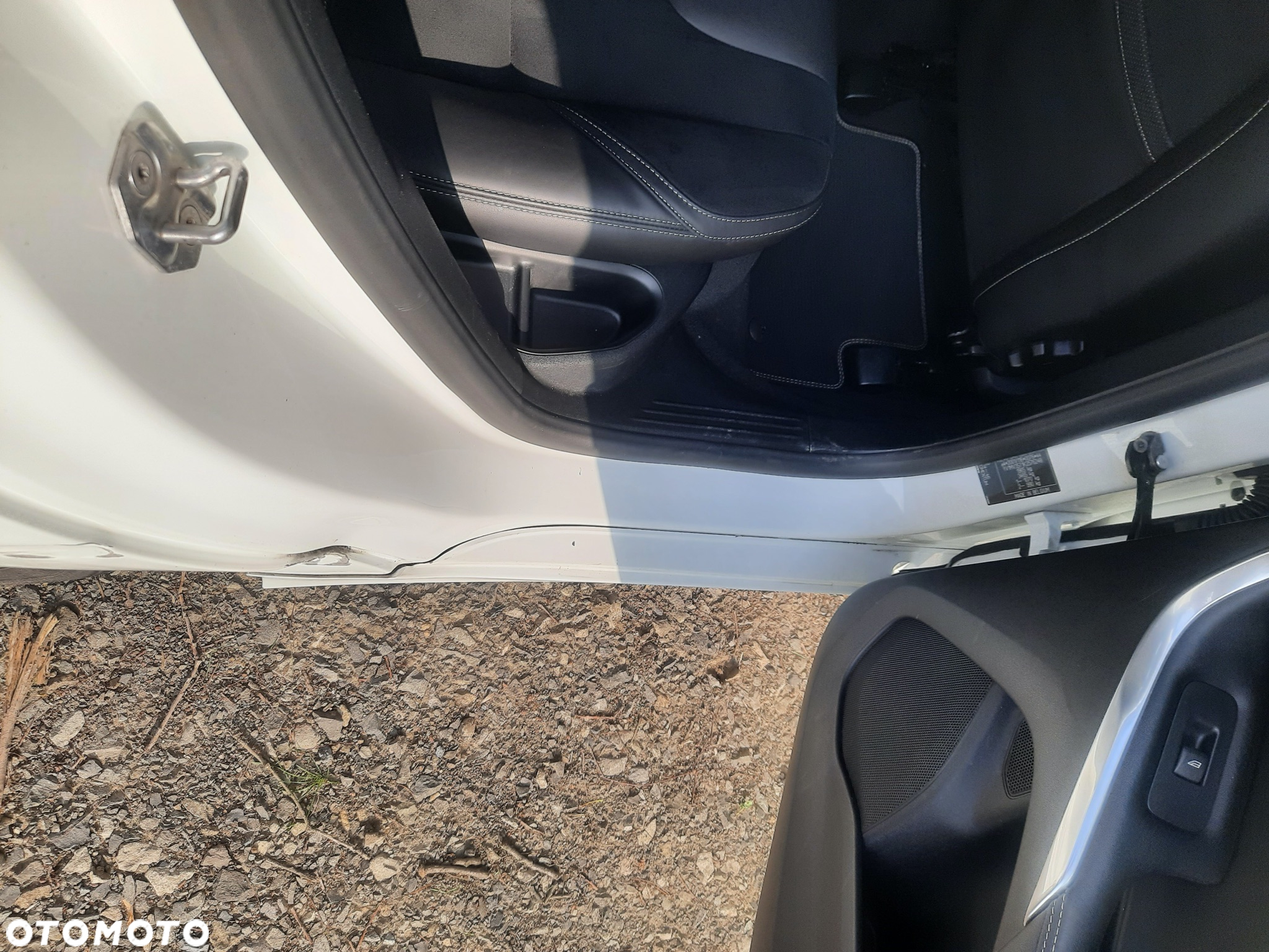 Volvo V40 T3 Drive-E R-Design Momentum - 16