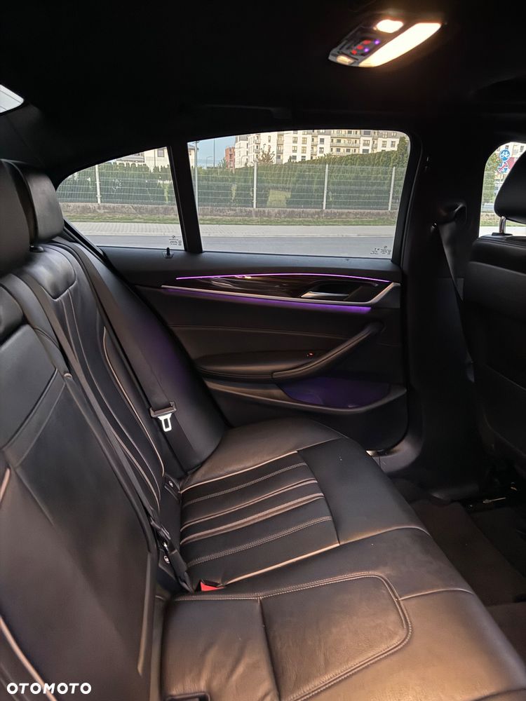 BMW Seria 5 530i - 12