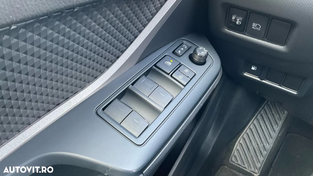 Toyota C-HR 1.8 HSD 122 CP 4x2 CVT Core - 32