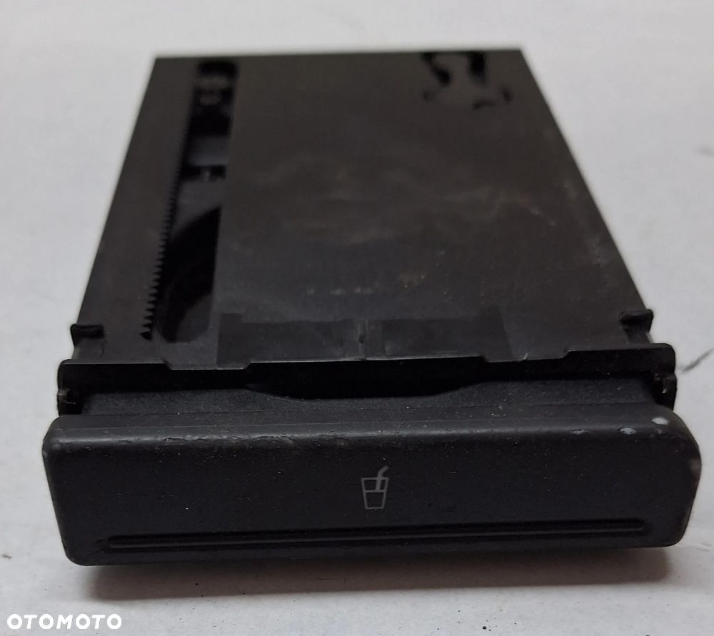 UCHWYT NA KUBKI, NAPOJE -8E1862534J - AUDI A4/B6 / EUROPA - 4