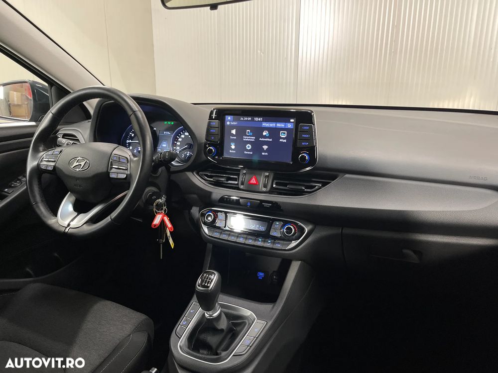 Hyundai i30 1.5 110CP M/T Highway - 9