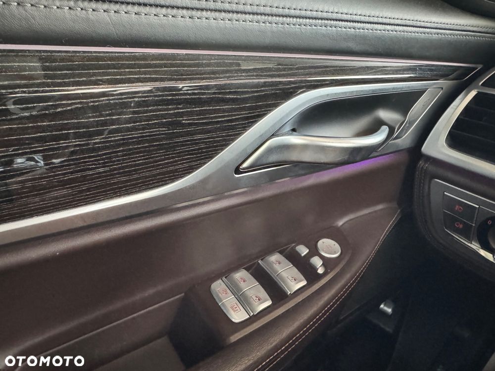 BMW Seria 7 740Li xDrive - 13