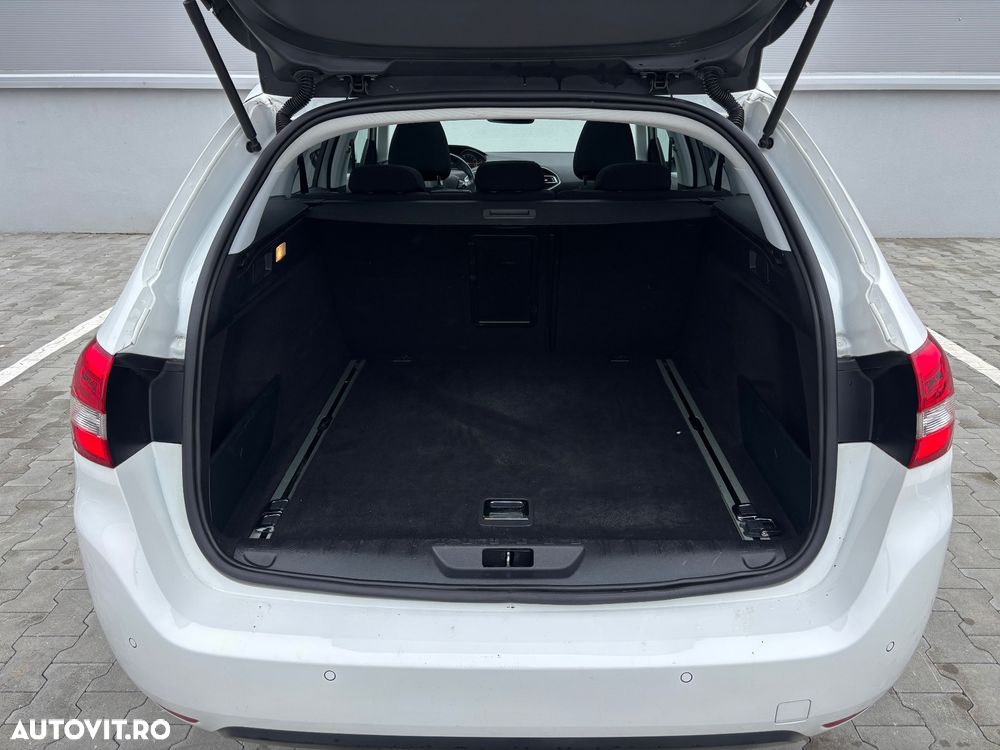 Peugeot 308 SW PureTech 110 Stop & Start Allure - 16