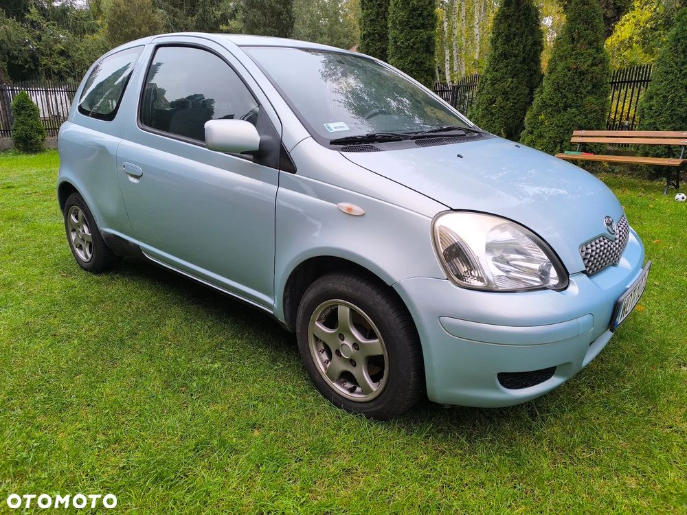 Toyota Yaris 2004 photo 2