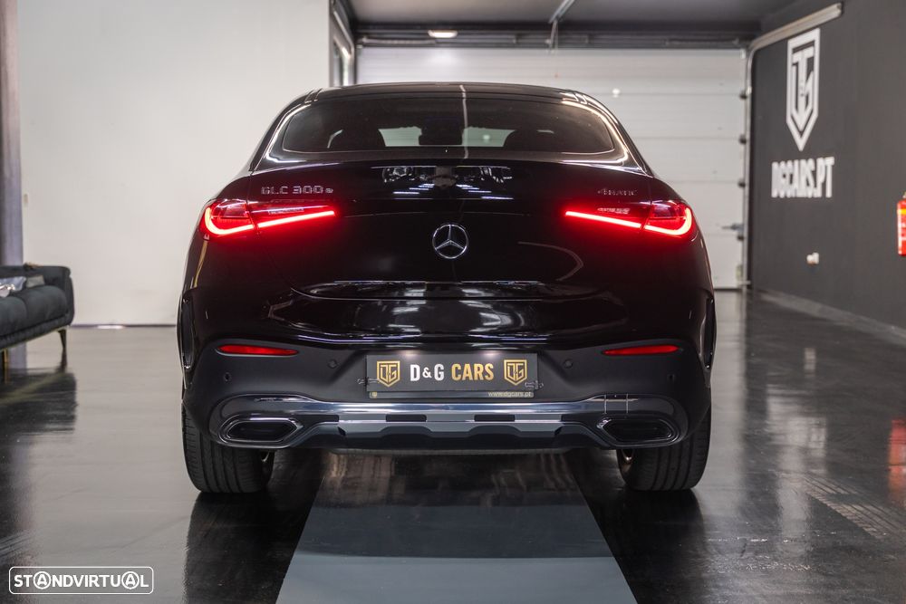 Mercedes-Benz GLC 300 e Coupe 4Matic - 24