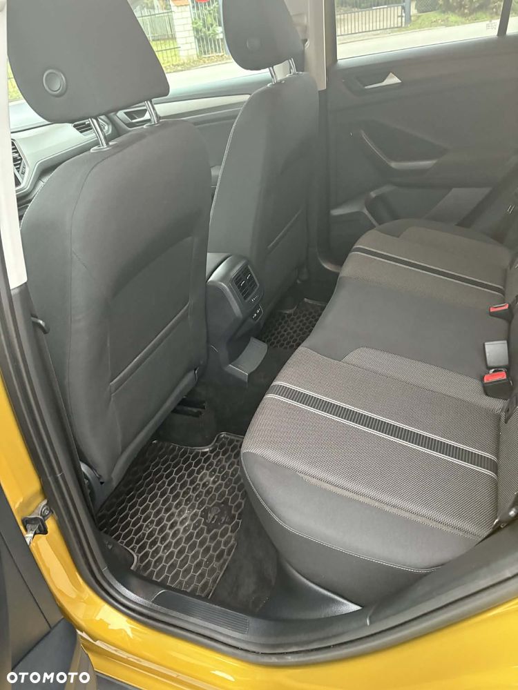 Volkswagen T-Roc - 14