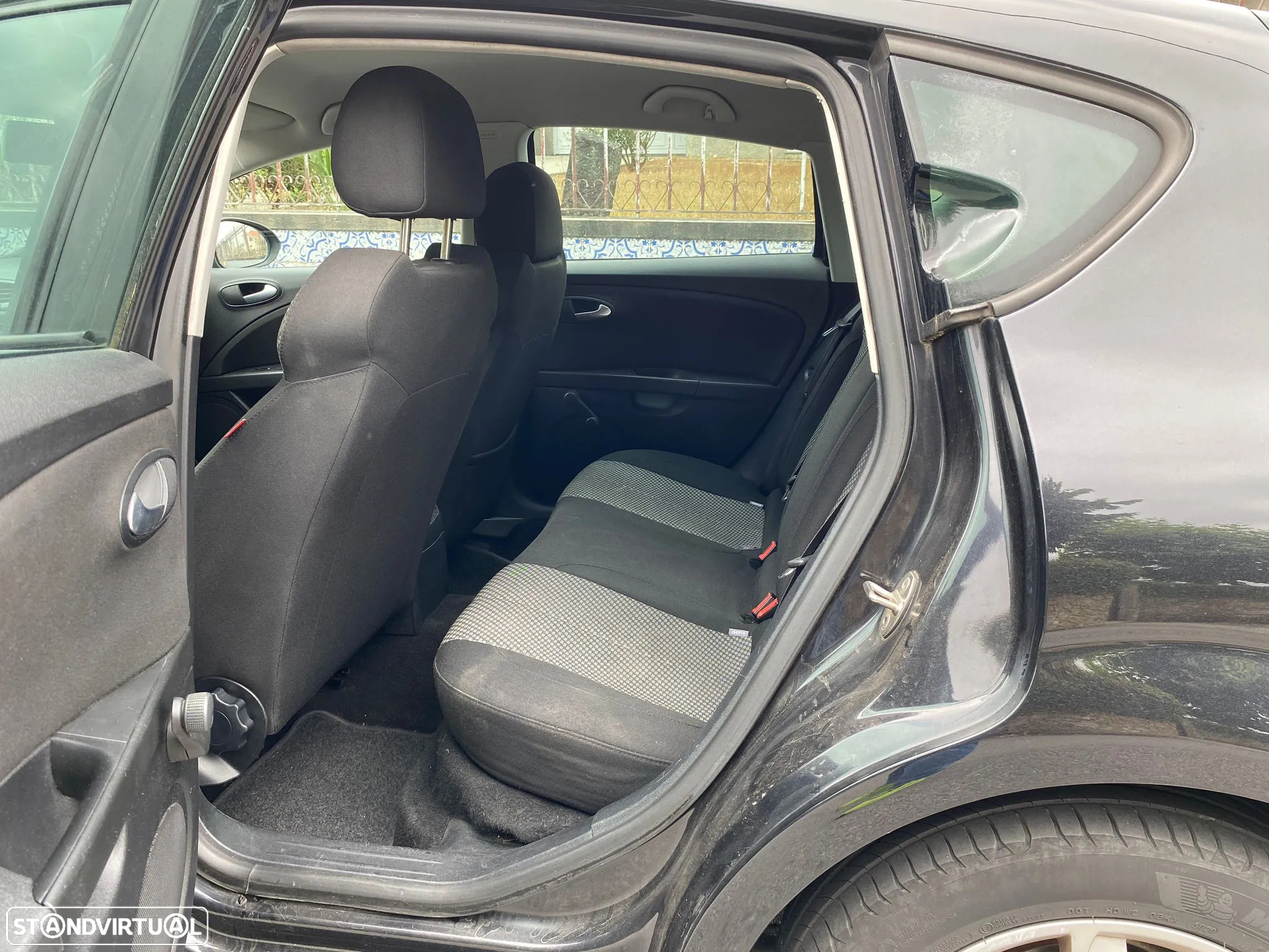 SEAT Leon 1.6 TDI DPF Ecomotive Reference - 6